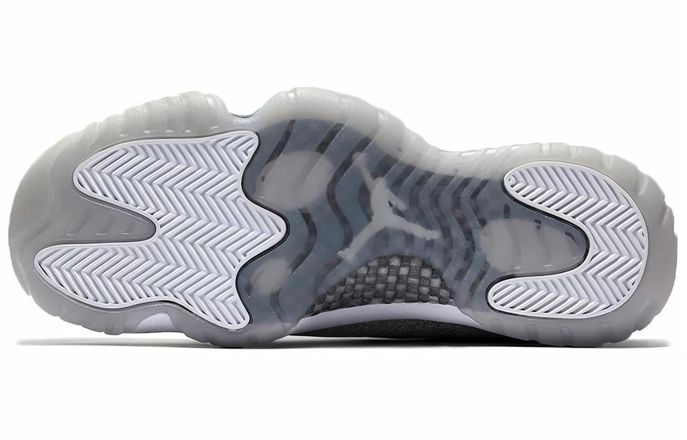 Кроссовки Jordan Air Jordan 11 Metallic Silver (Женская размерная сетка)