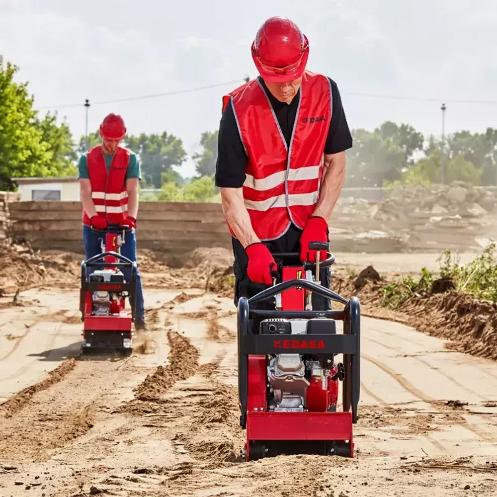 Виброплита реверсивная KEDASA MS125‑4 бензиновая - [121 кг / 25 кН / Honda GX160]
