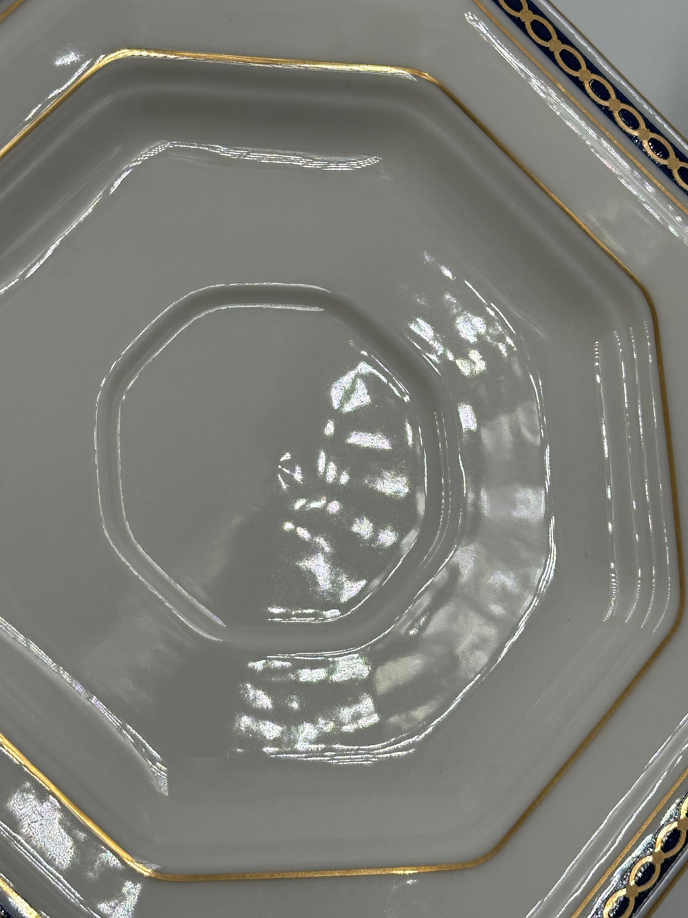 Чайная пара с тёмно-синей каймой Givenchy