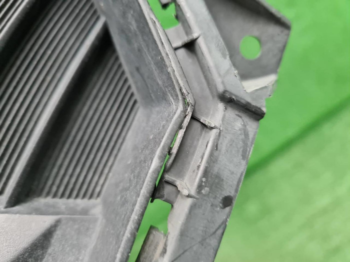 Решетка переднего бампера Kia Ceed 3 (2018-2021)