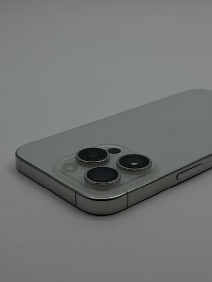 iPhone 15 Pro 256Gb White Titanium