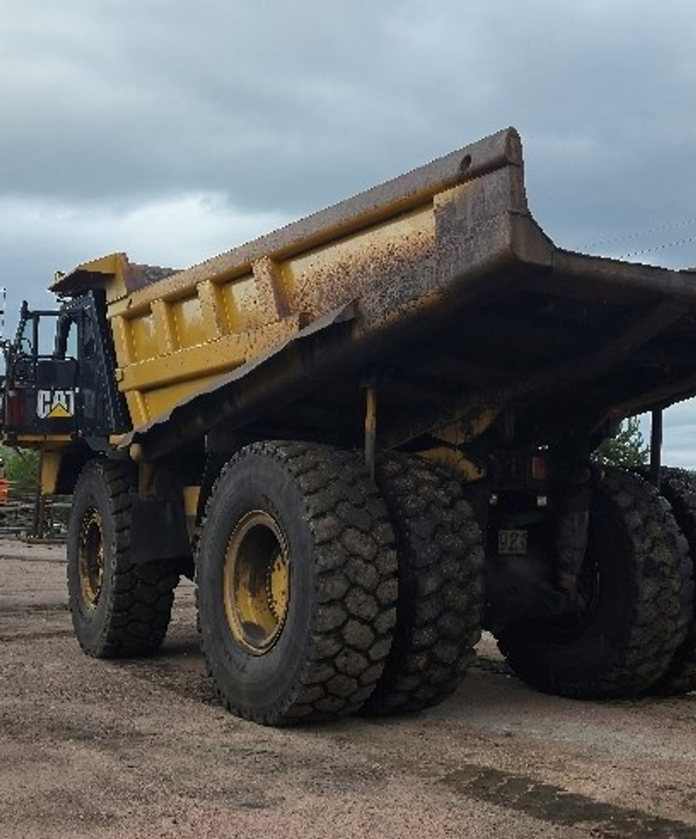 Caterpillar 773* Карьерный самосвал 773E (Дизельный, 27.0 л, 720 л.с. АТ)