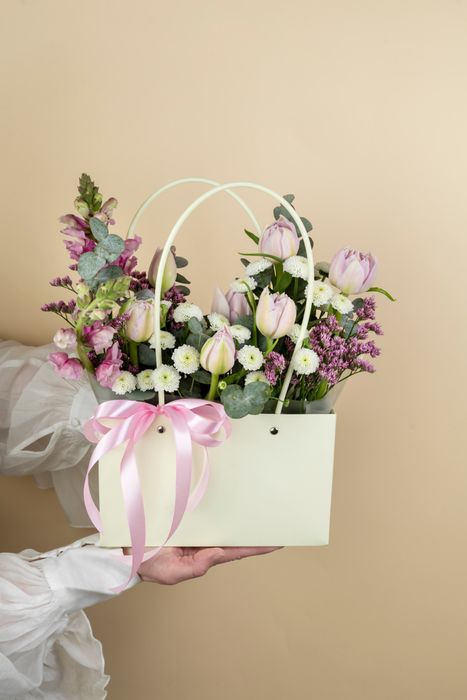 Композиция "Её весна"