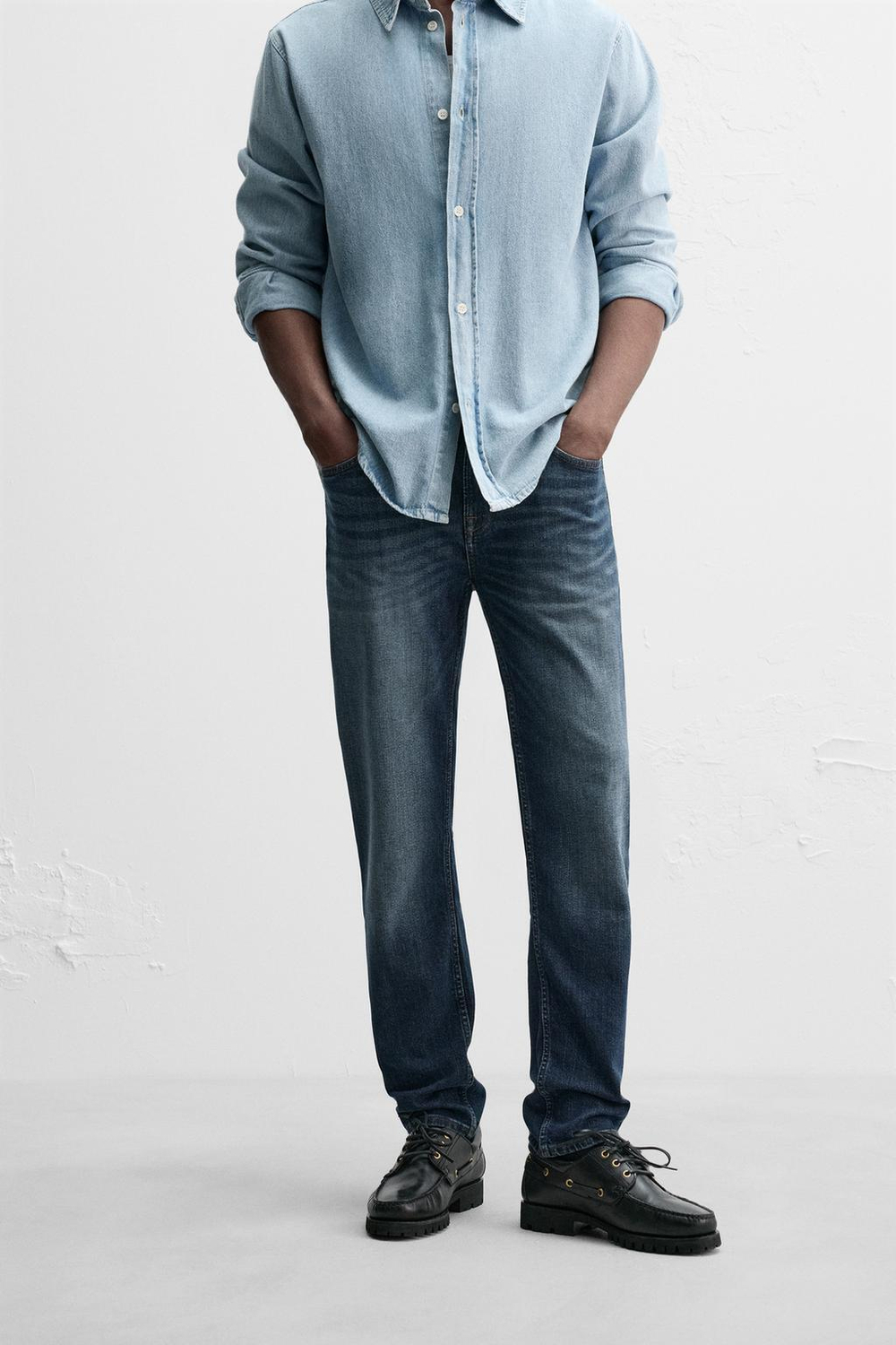 Джинсы slim fit