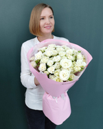 Букет из белой кустовой розы,19 веток(00211)