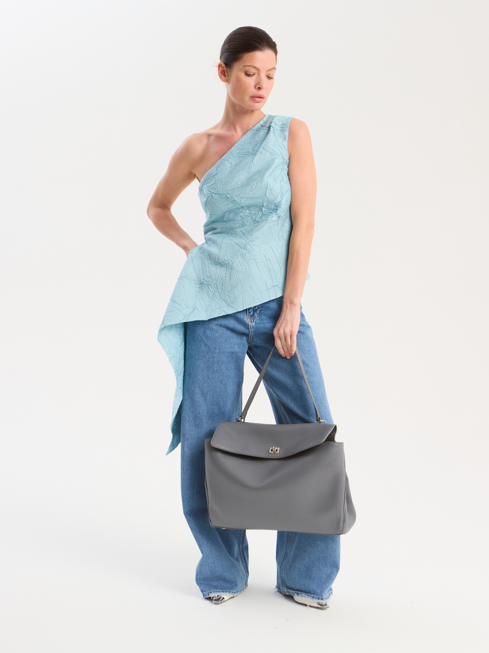 Топ фактурный на 1 плечо