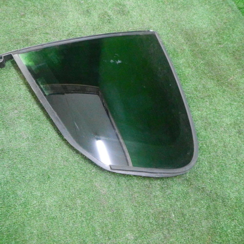 Форточка двери задняя левая BMW 5er G30 (17-23)