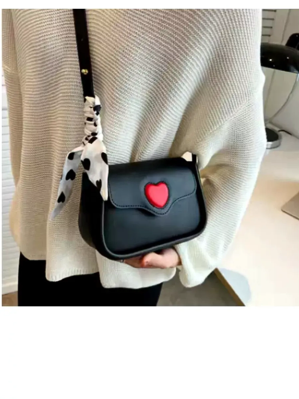 Сумка кросс-боди через плечо