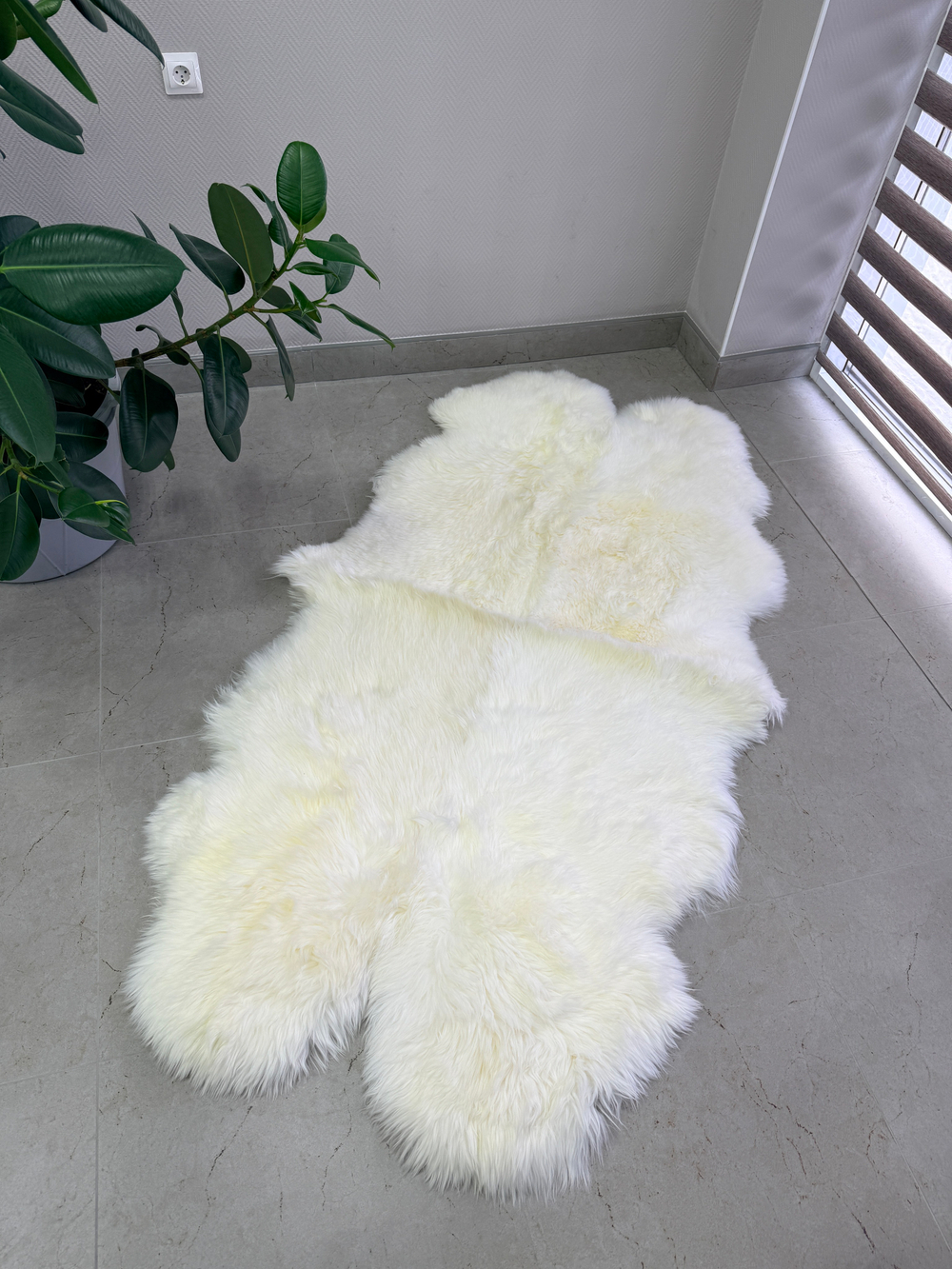 Ковер прямоугольный натуральный мех овчина 220 х 100 см. (4 шкур)