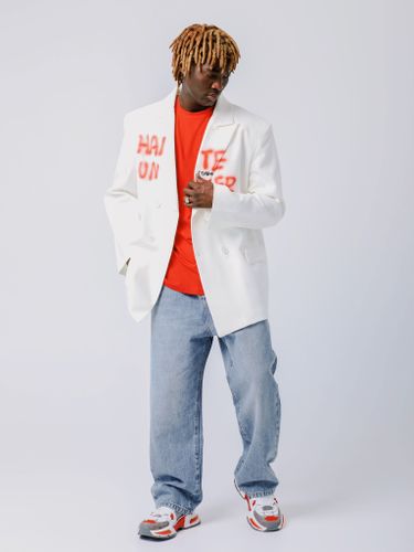 Двубортный мужской пиджак с принтами в виде граффити