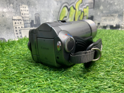 Canon HF100