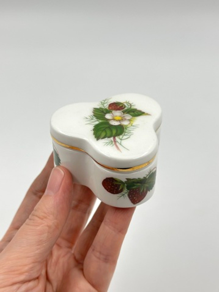 Миниатюрная шкатулка с земляникой Hammersley