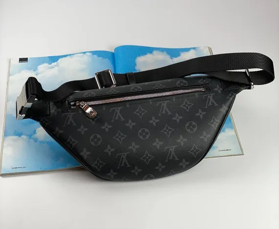 Поясная сумка Louis Vuitton Discovery PM канва Monogram Eclipse