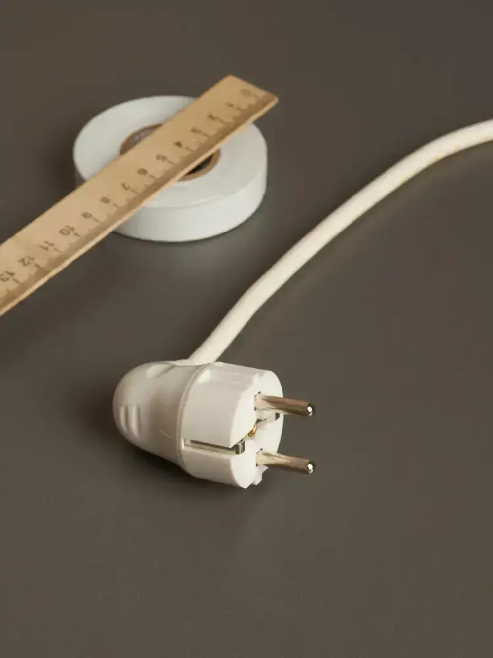 Вилка разборная угловая с заземляющими контактами 16А ВПу11-01-Ст, EVP11-16-01-K01, IEK Белый - 1 шт