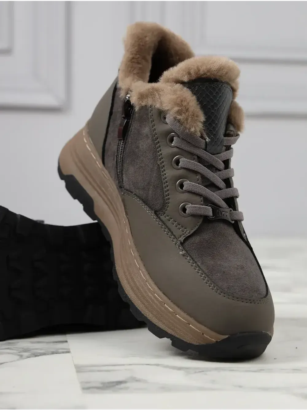 Кроссовки зимние