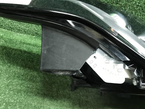 Битая Фара правая RR Vogue 4 L405 17-22 Matrix LED