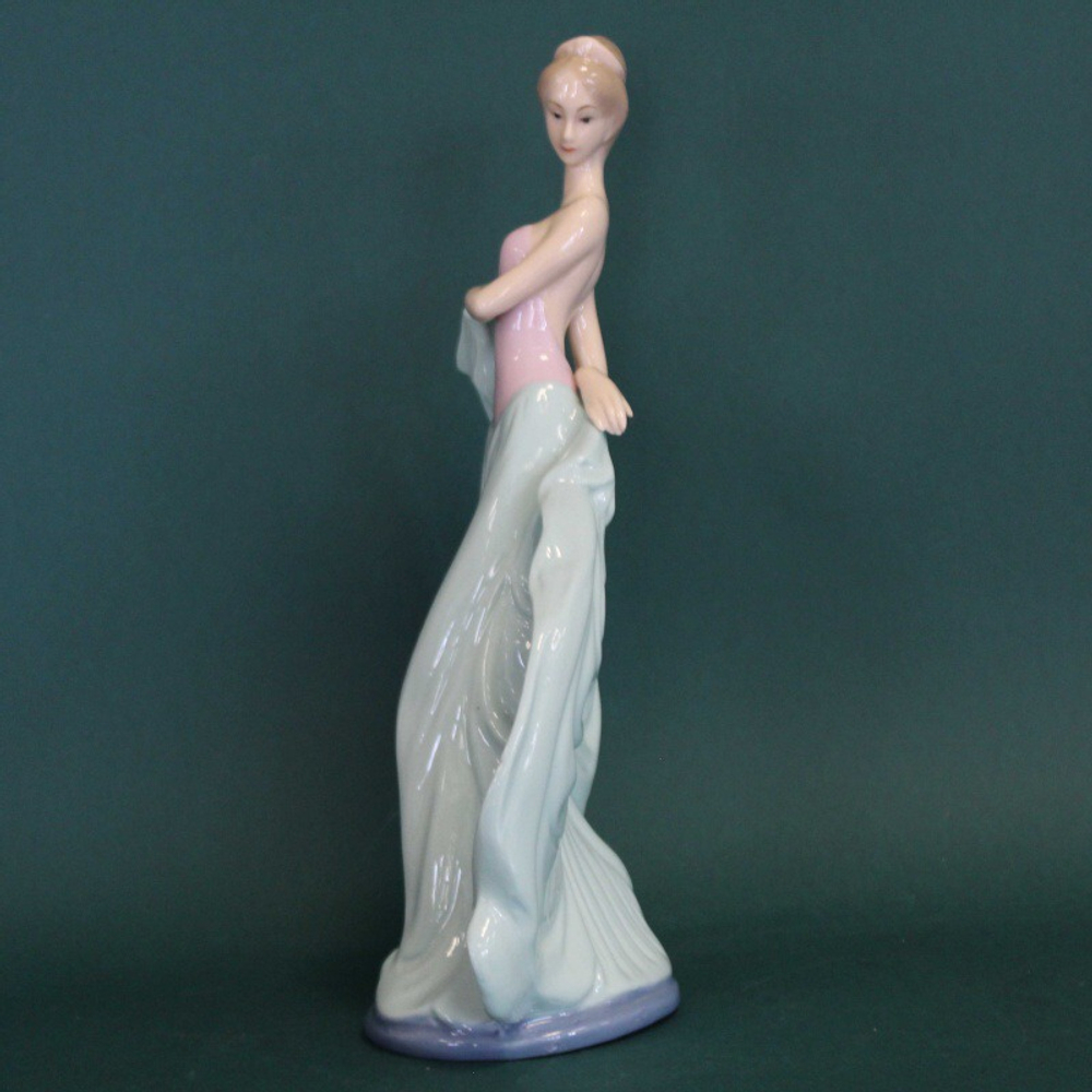 Фарфоровая фигура «Танцовщица»