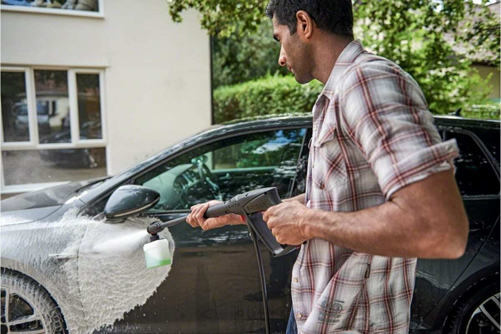 Очиститель высокого давления Bosch UniversalAquatak 125 06008A7A00