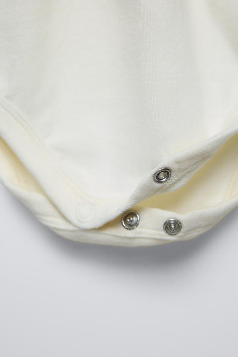 ZARA БОДИ С ВЫШИВКОЙ НА ВОРОТНИКЕ, СВЕТЛЫЙ ЭКРЮ