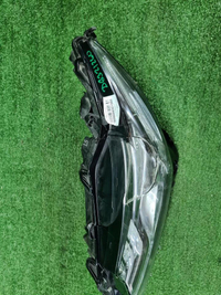 Битая Фара левая Toyota Camry xv70 (2020-н.в.) LED