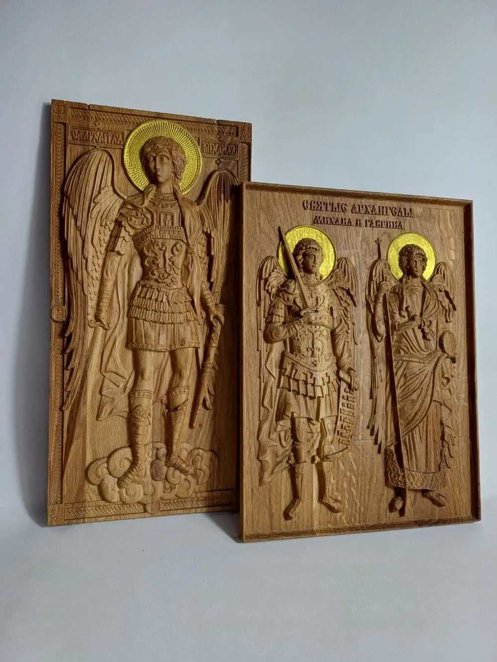 Освященная Икона Архангела Михаила резная из дуба 28.5х14 см
