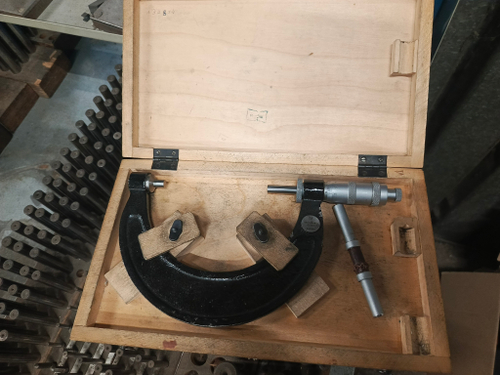 Микрометр МК- 125 (100-125мм.) Ц/д 0,01мм. кл. 1 СССР в футляре