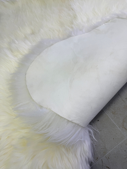 Ковер прямоугольный натуральный мех овчина 220 х 100 см. (4 шкур)