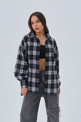 Рубашка из фланели черного цвета в клетку