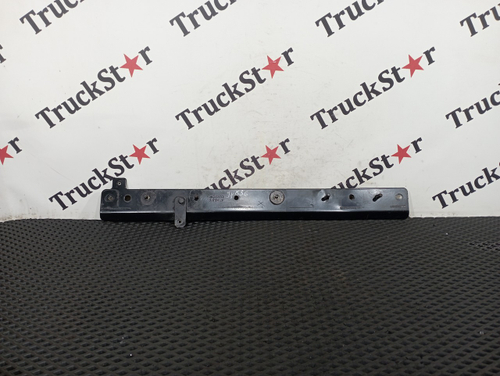 Кронштейн интеркулера левый 2020г.