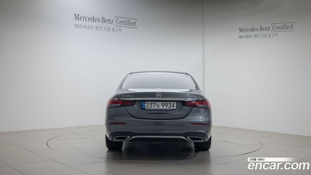 Mercedes-Benz E-Class W213 E220d 4MATIC AMG Line (08.2021)