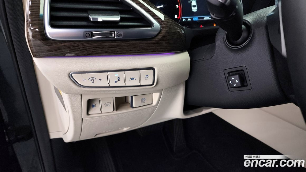 Genesis G90 3.8 AWD (10.2020)