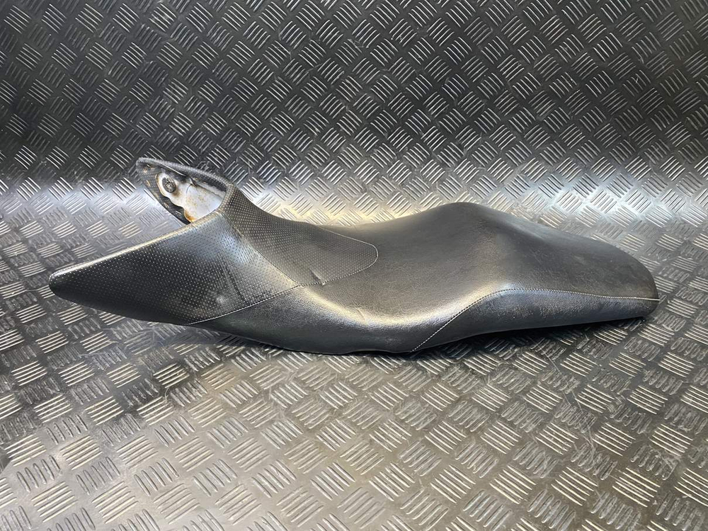 Сиденье Suzuki GSR400 (GK7DA)