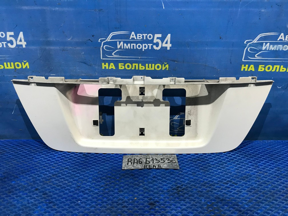 Вставка в багажник центральная Honda ODYSSEY 1998-2004