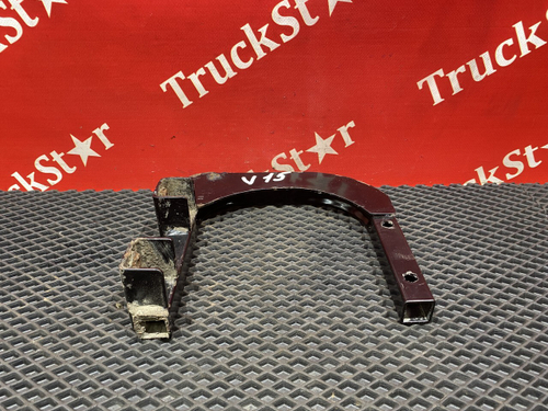 Кронштейн крыла передний левый