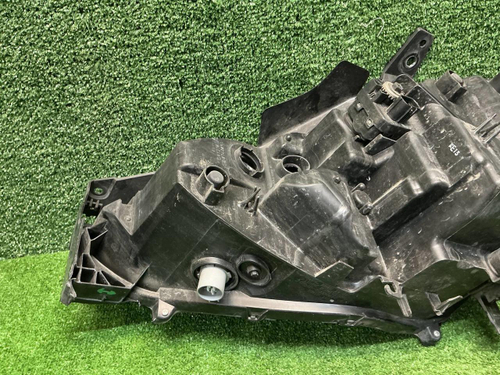 Фара правая Mazda CX-5 2 (2017-2021) LED