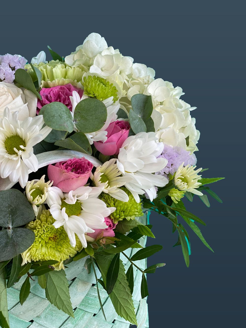 Букет Корзинка плетеная с Гортензией