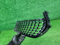 Решетка радиатора левая Mercedes GLE V167 (18-24)