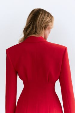 Пиджак приталенный красный