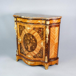 Винтажный комод в дворцовом стиле