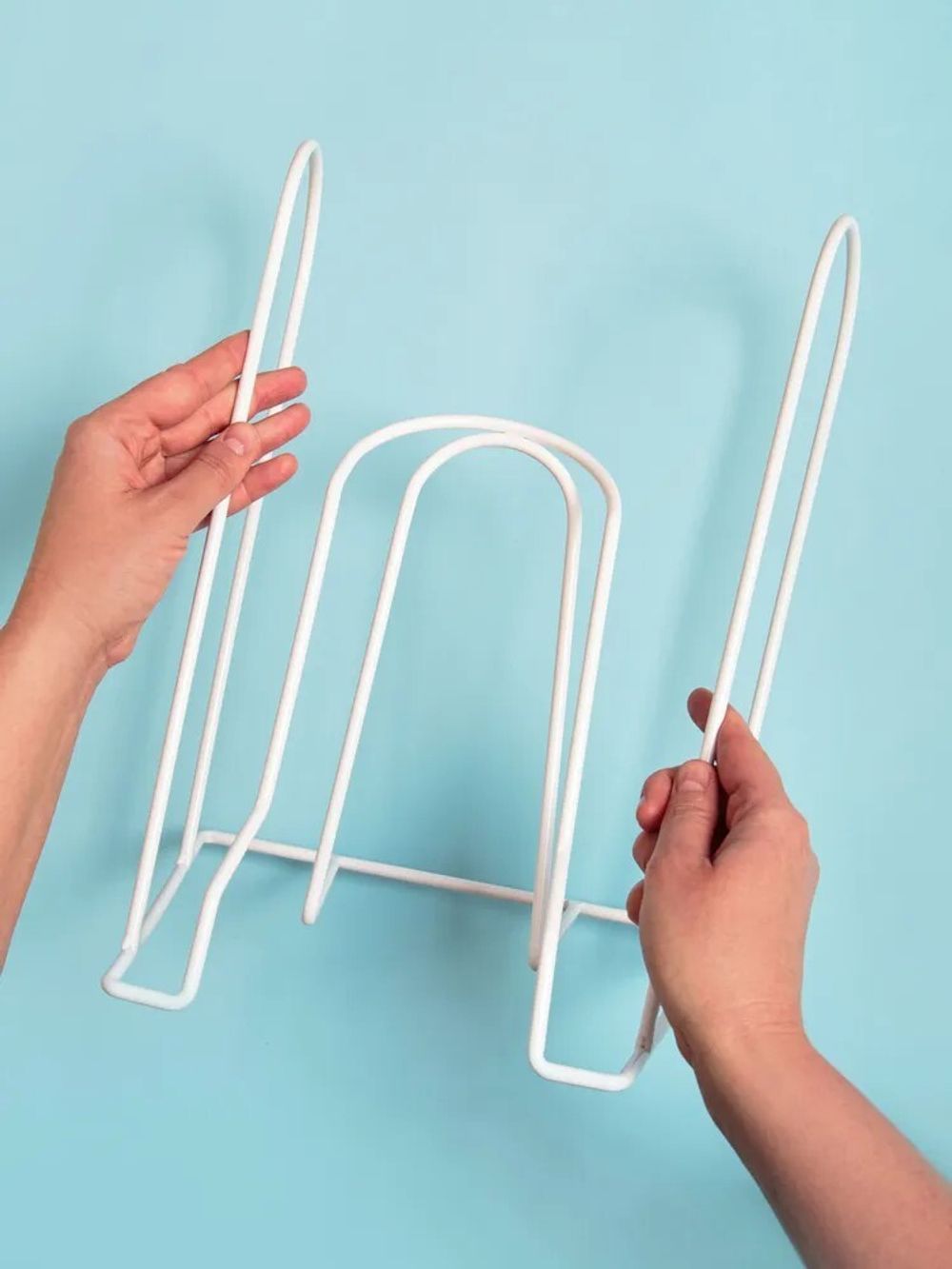 Батлер, приспособление для надевания компрессионного трикотажа крупным планом