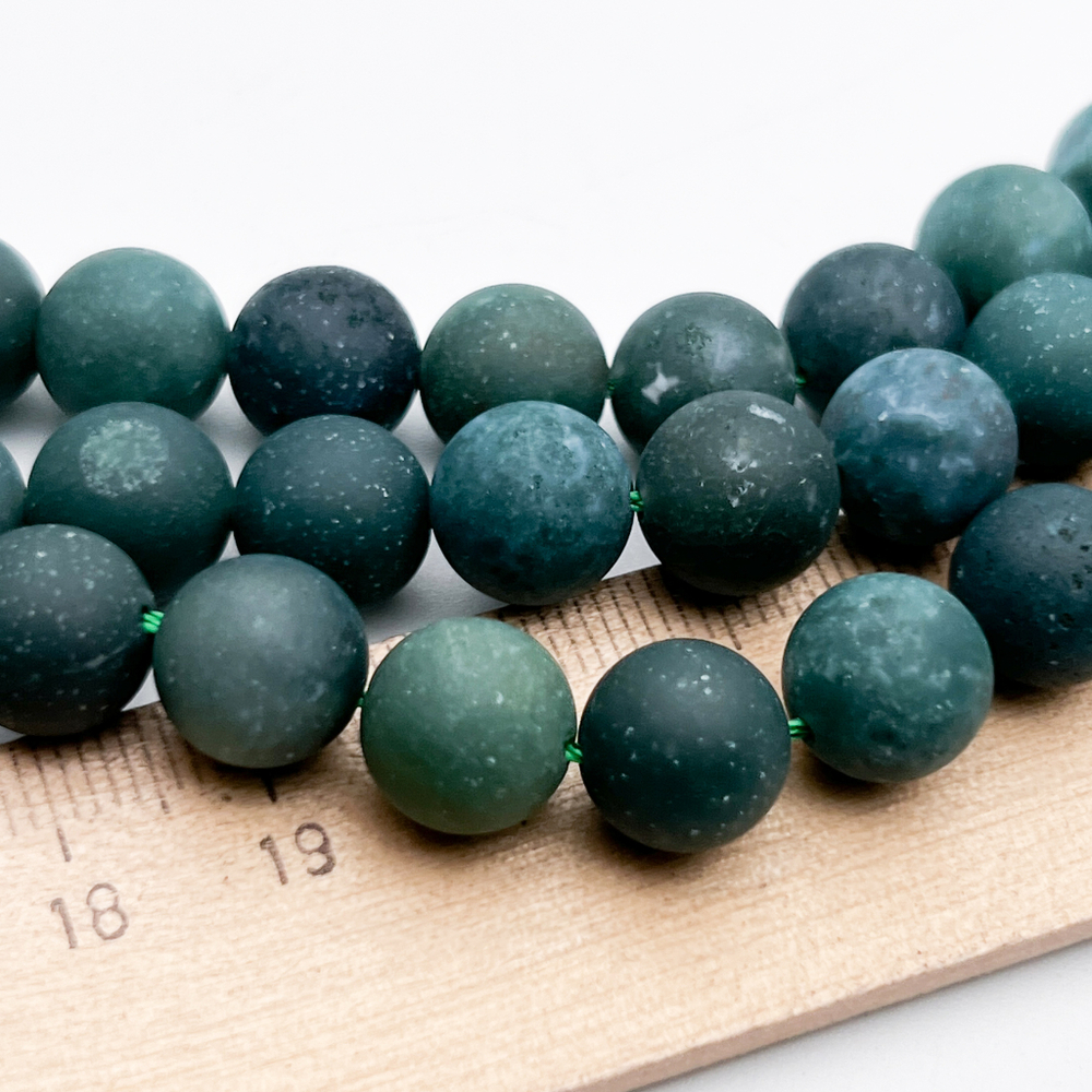 Халцедон матовый бусины ("Индийский агат"), диаметр 10,1-10,2 мм, цена за 18-19 шт (1/2 нити)