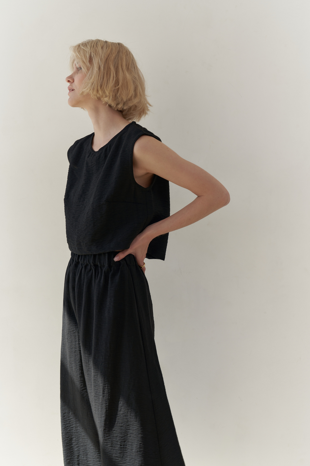 Топ с удлиненной спинкой