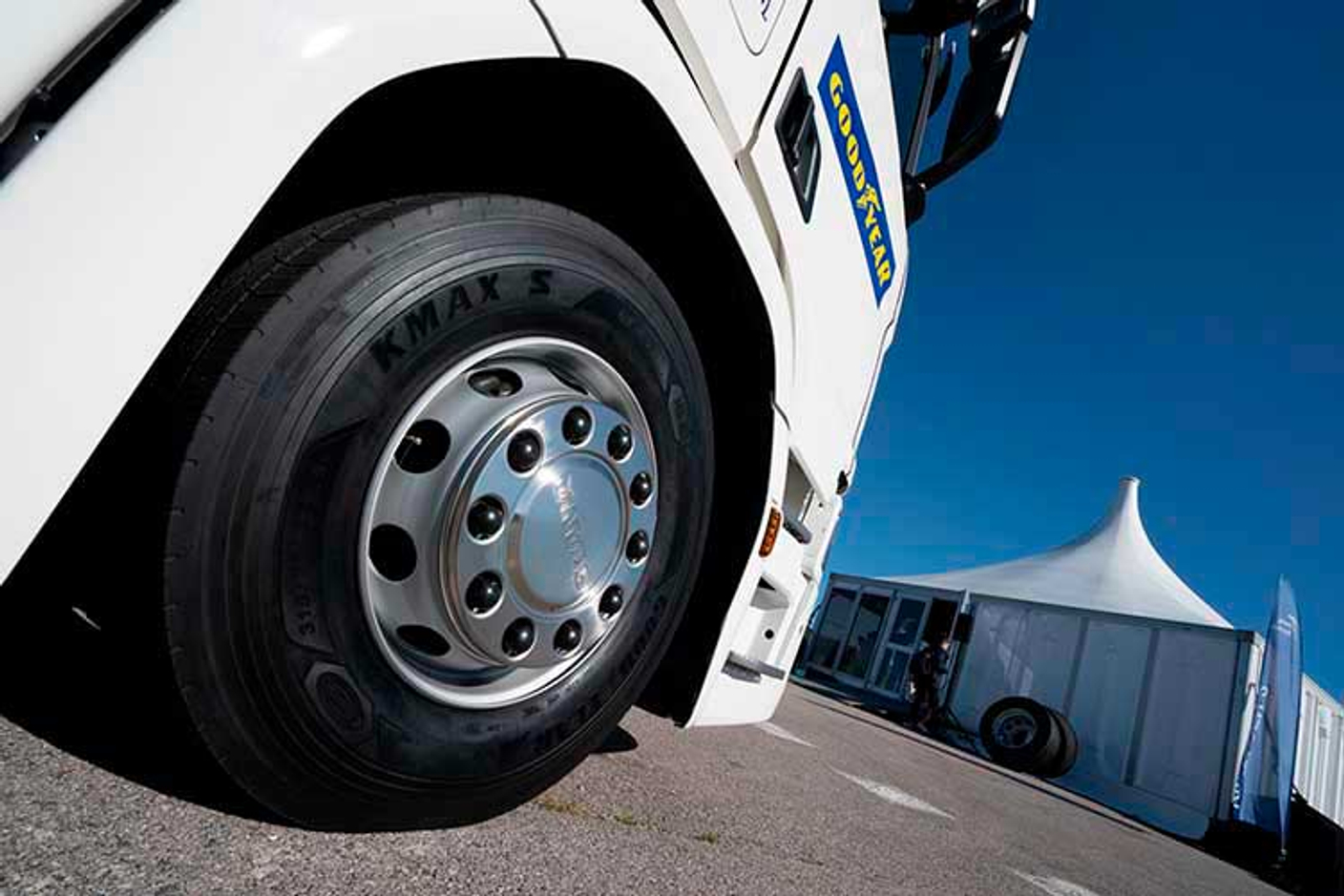 Преимущества использования грузовых шин нового поколения