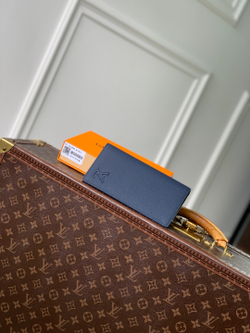 Louis Vuitton Brazza Wallet