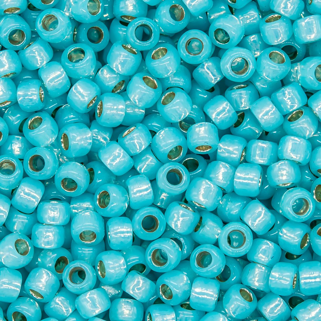 Японский бисер TOHO Round 8/0 (№PF2117), с внутренним серебрением, полупрозрачный глянцевый