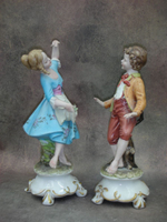 Статуэтка. Фарфор. Детский танец пара. Capodimonte. Италия