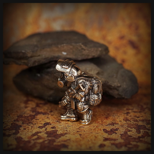 Бусина "Сталкер.Метро" для темляков или браслетов , бронза