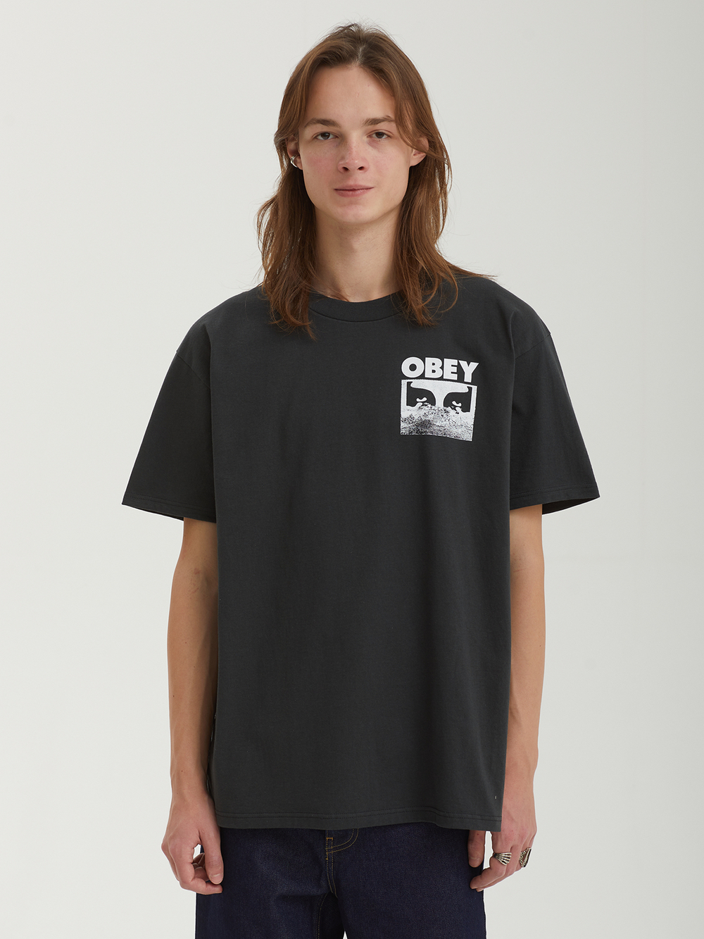 Мужская Футболка Obey In A Different Place