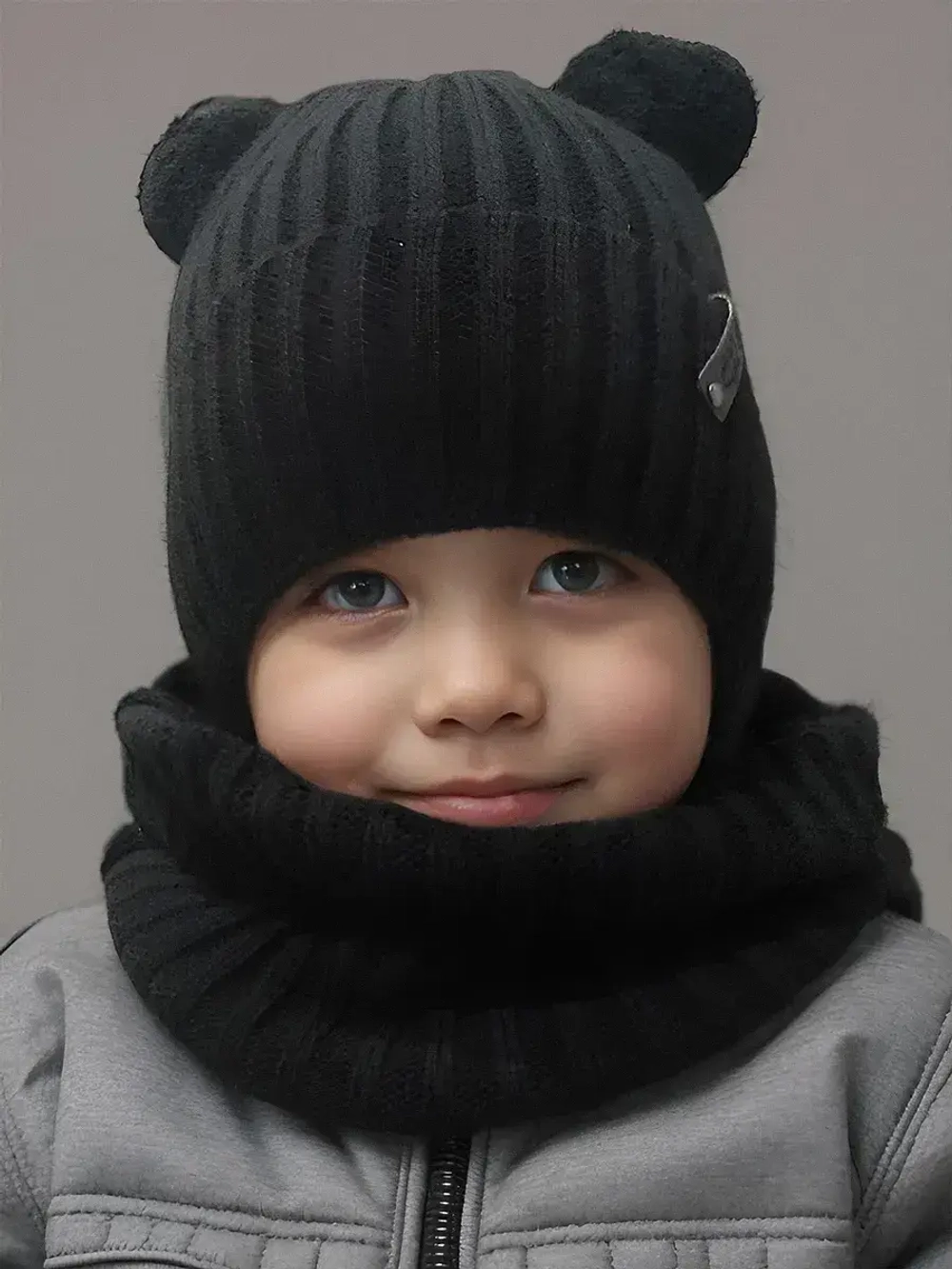 Шапка для мальчика со снудом осенняя