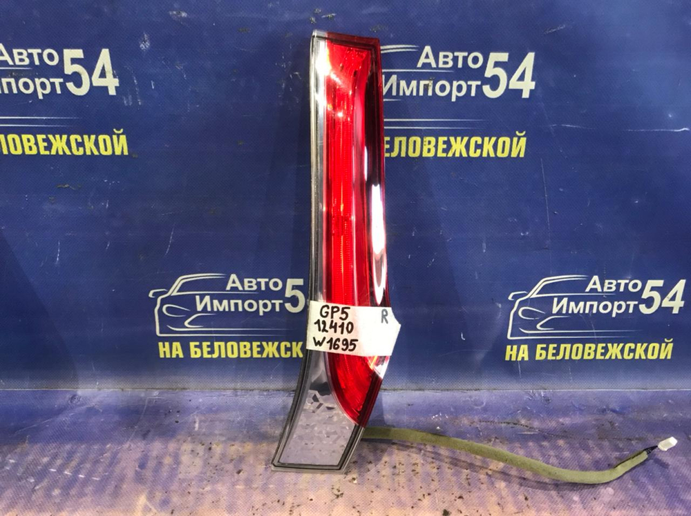 Вставка багажника правая Honda FIT 2013-2017